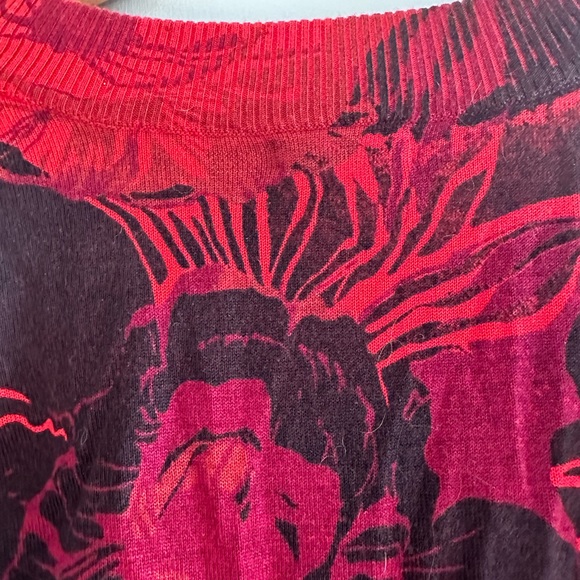 Gorgeous Calvin Klein red/black floral scoop neck wool blend sweater size M - Picture 4 of 8